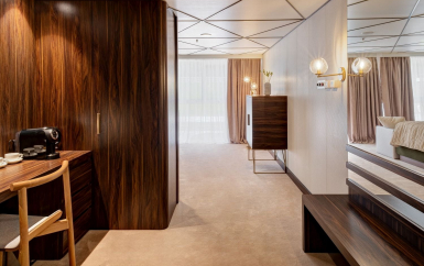 Каюта "Люкс с балконом" - Мустай Карим